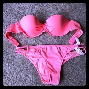 Victoria’s Secret 2 piece bikini bathing suit! 👙